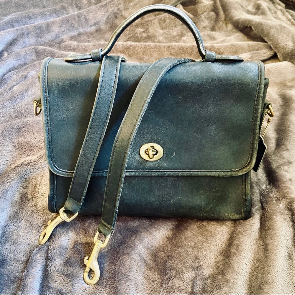 VINTAGE COACH Black Court Crossbody 9870